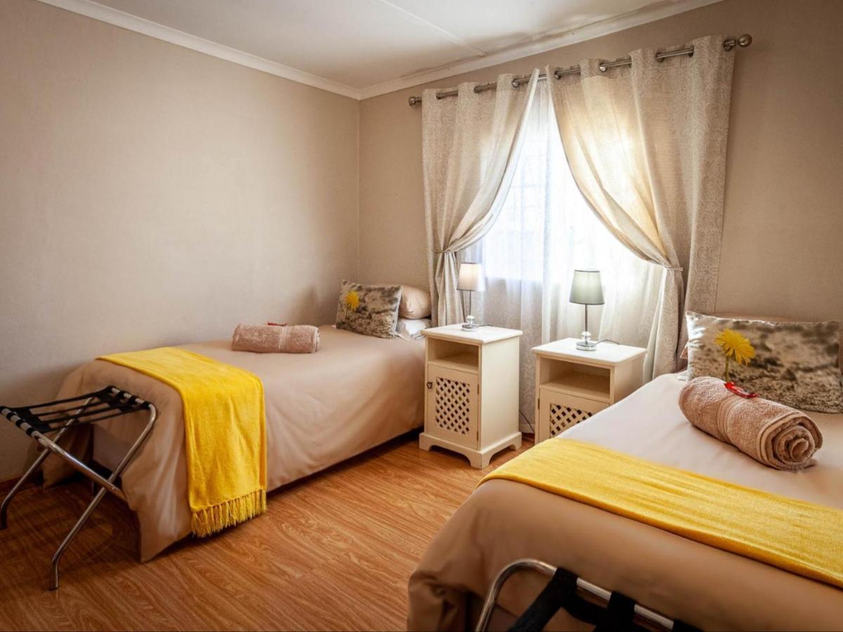 Kamieskroon Cosy Cottage Екстериор снимка
